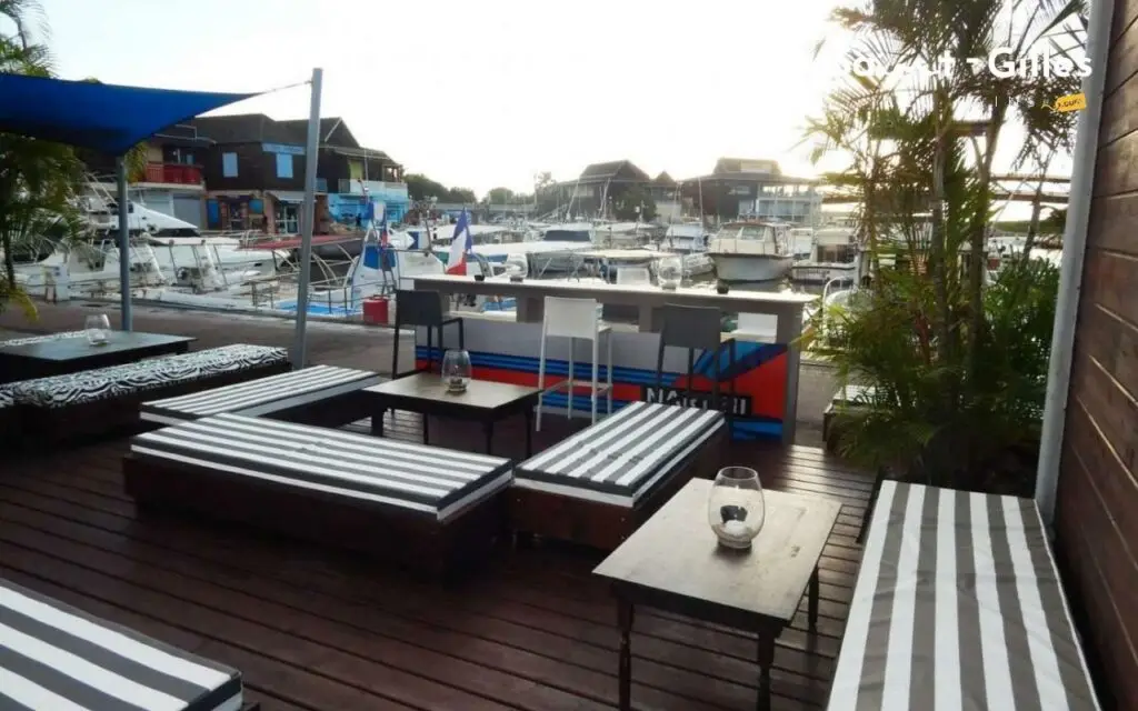 Façade Bar A Papa Restaurant port de Saint-Gilles-les-bains La Réunion