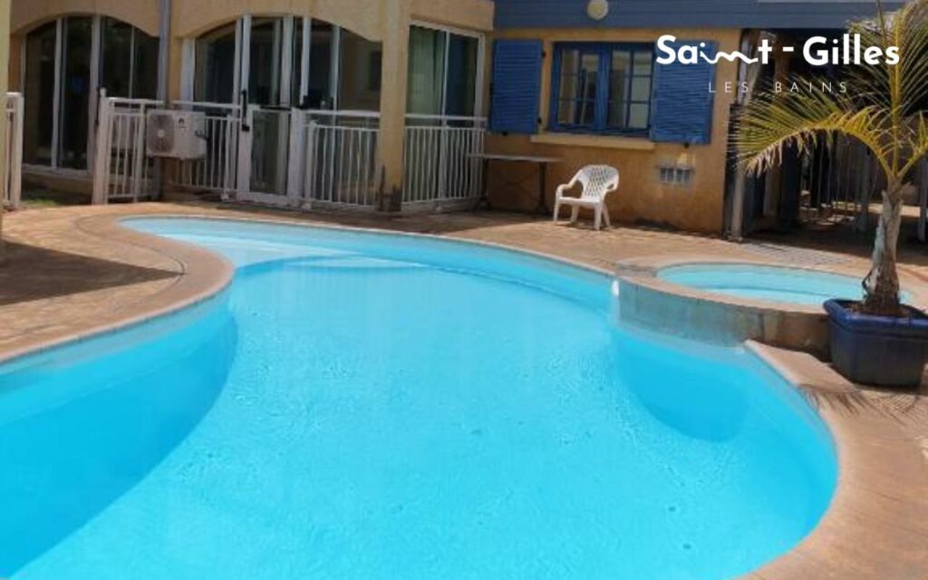 Piscine hotel Aquabeach exterieur Saint-Gilles-les-bains La Réunion
