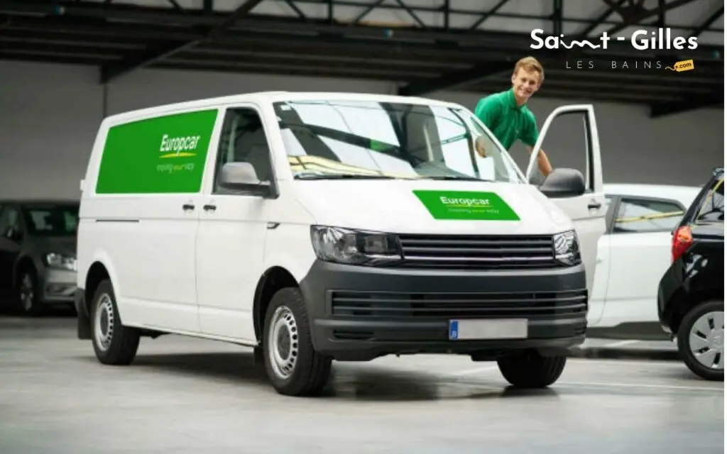 Location de voiture à l'aéroport de EuropCar à Saint-Gilles Les Bains